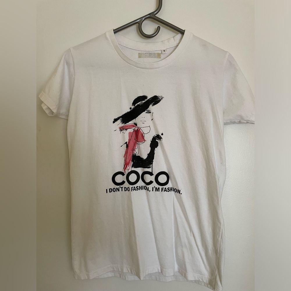T-shirt women size S 💯 cotton (thick)